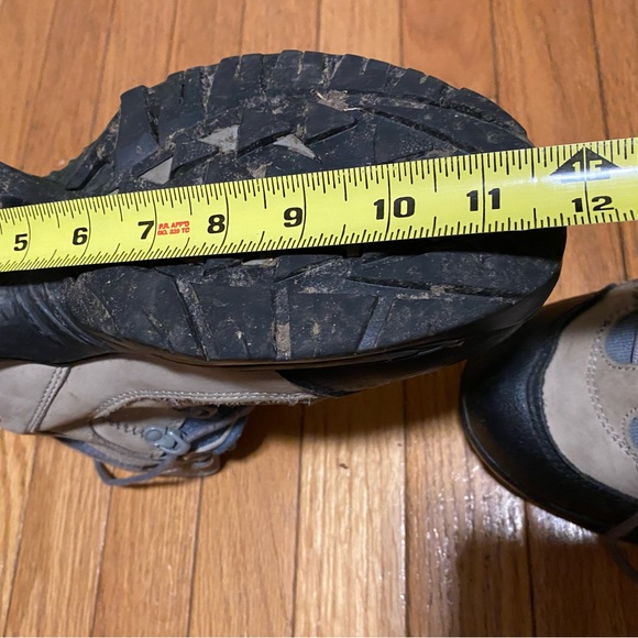 Danner winter boots. TFX sole tread. Size 11 women’s. Gore-Tex. Fast shipping. - Picture 13 of 15